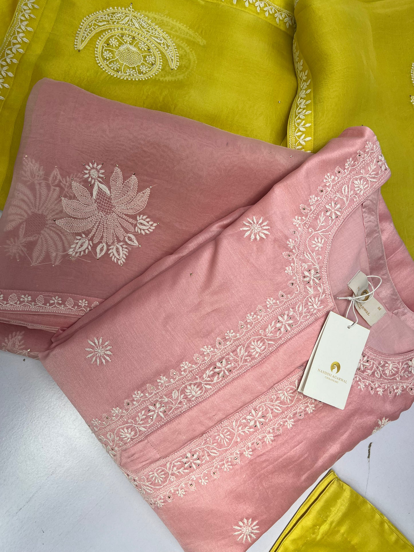 Tulip Vase Bootas Dupatta