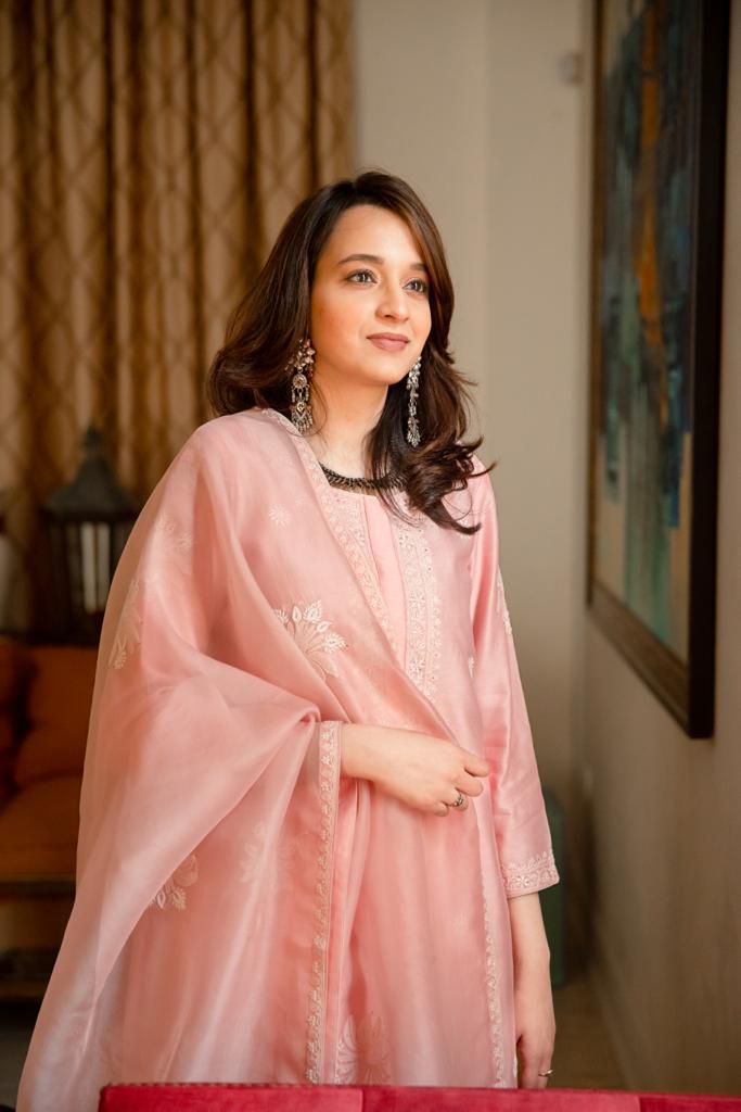 Tulip Vase Bootas Dupatta