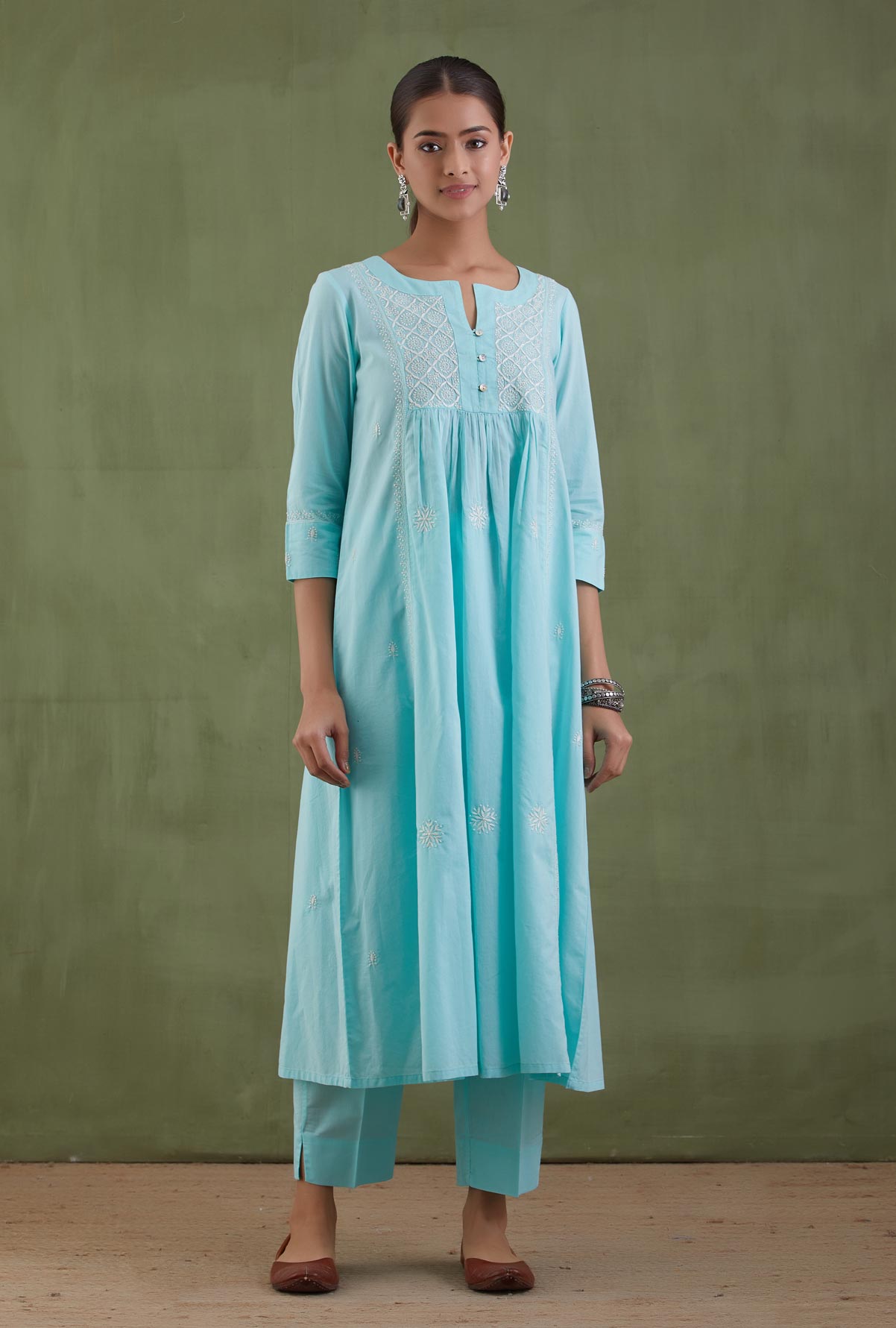 Firoza Chikankari Kurta Set