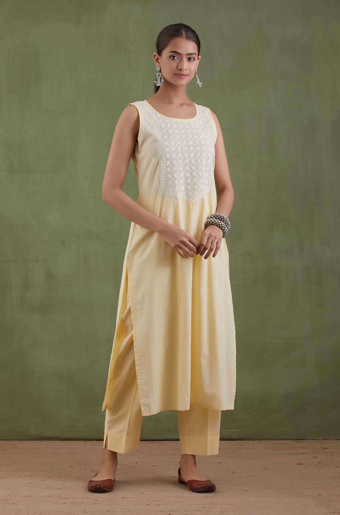 Sunehri Chikankari Kurta Set