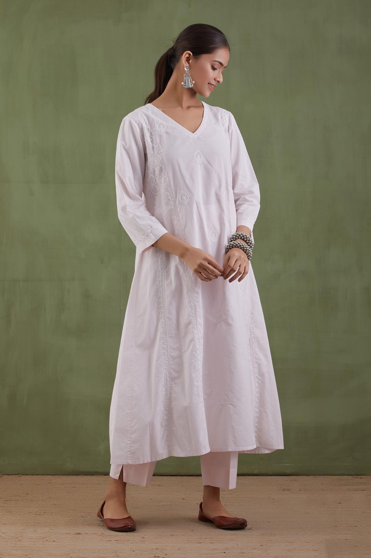 Nazuk Kali Chikankari Kurta Set