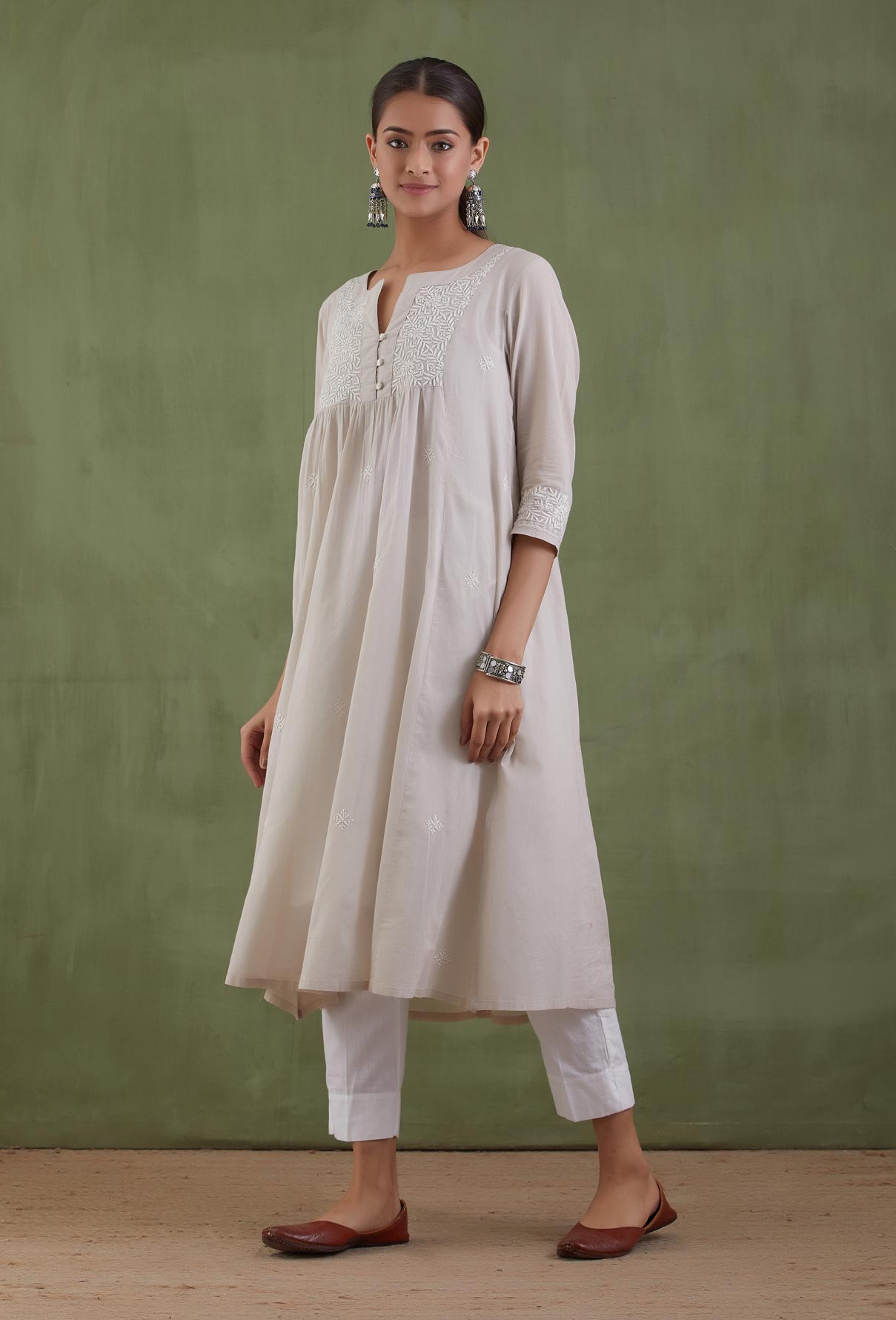 Earthen Chikankari Kurta Set