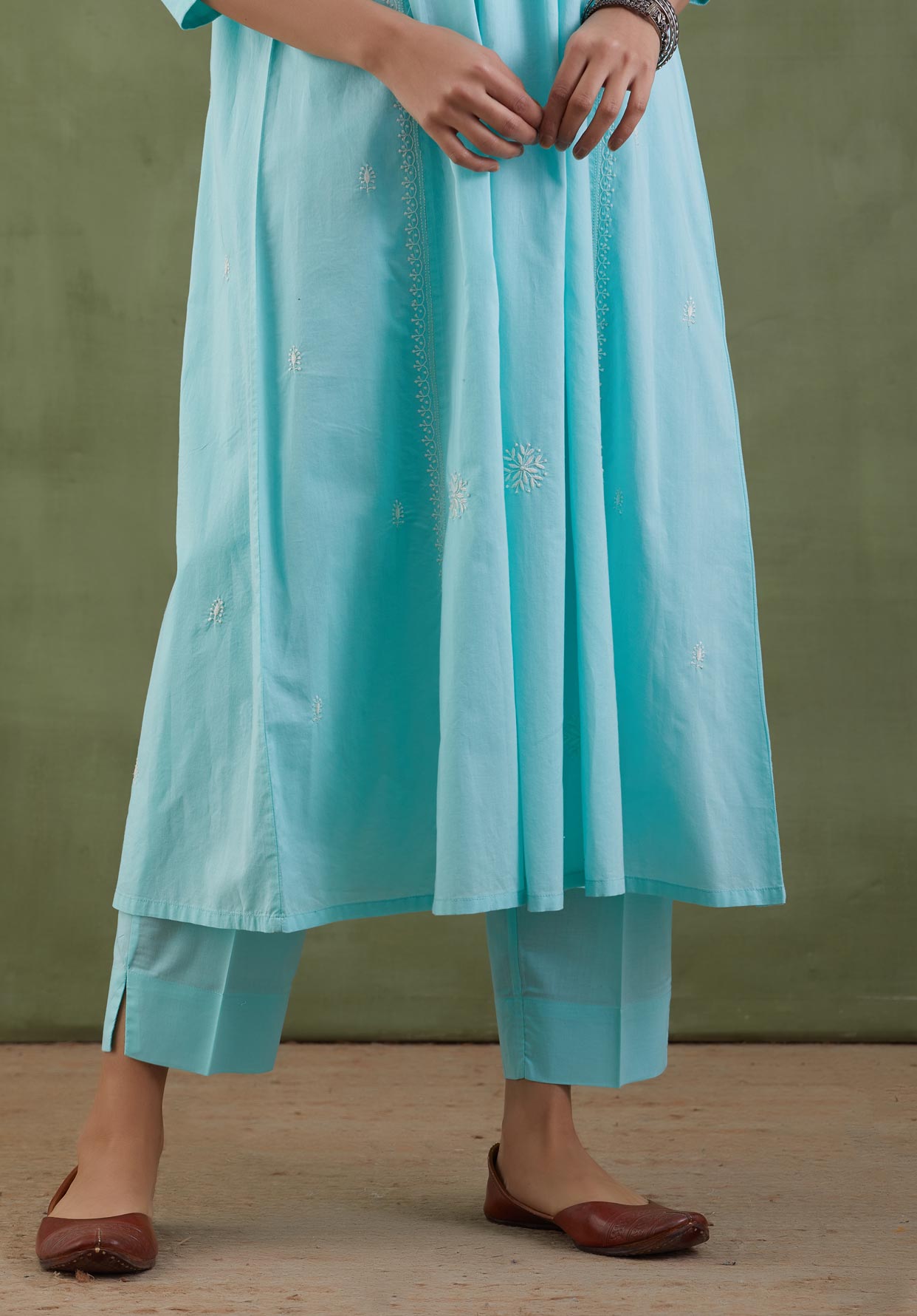 Firoza Chikankari Kurta Set