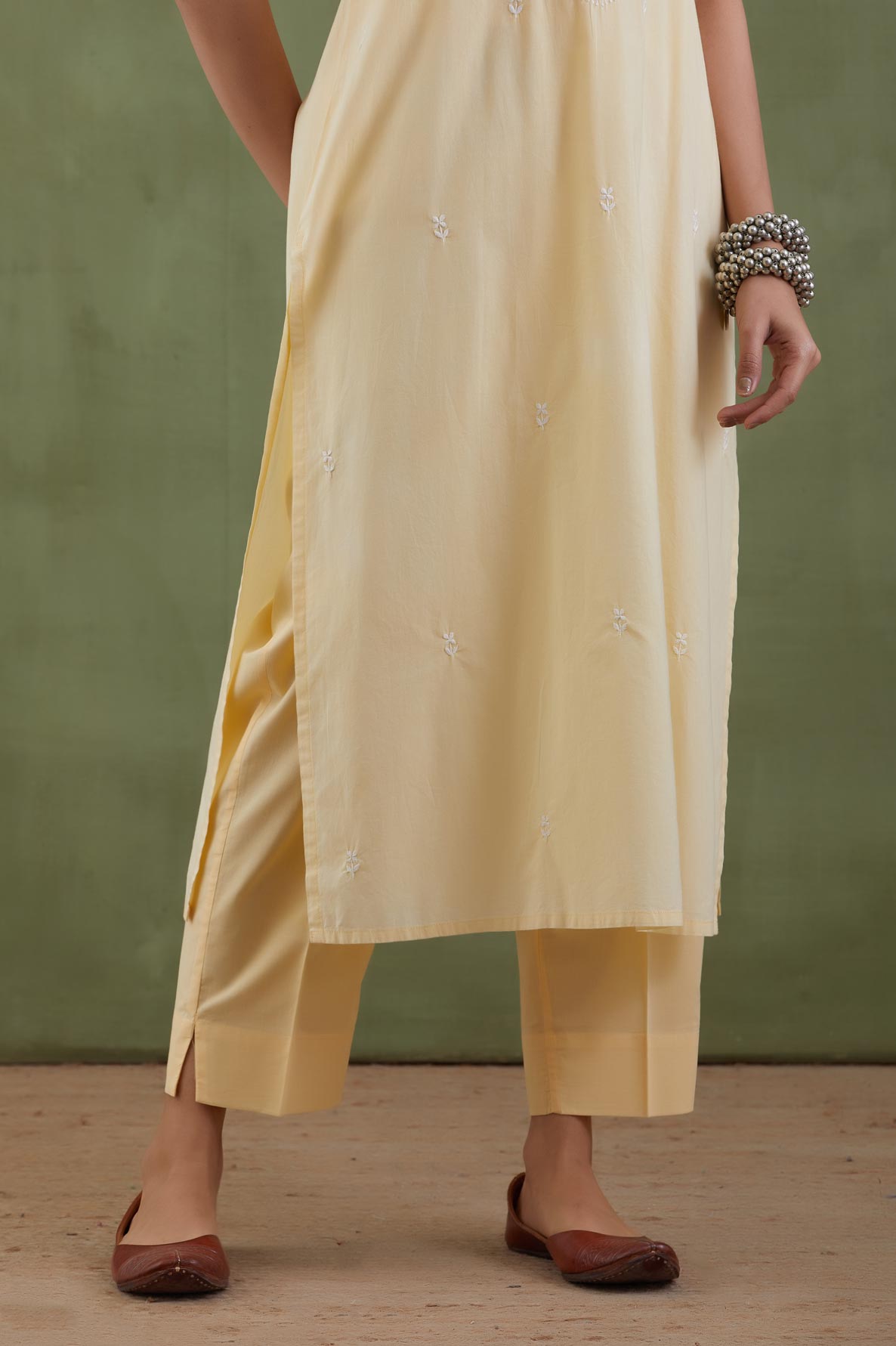 Sunehri Chikankari Kurta Set
