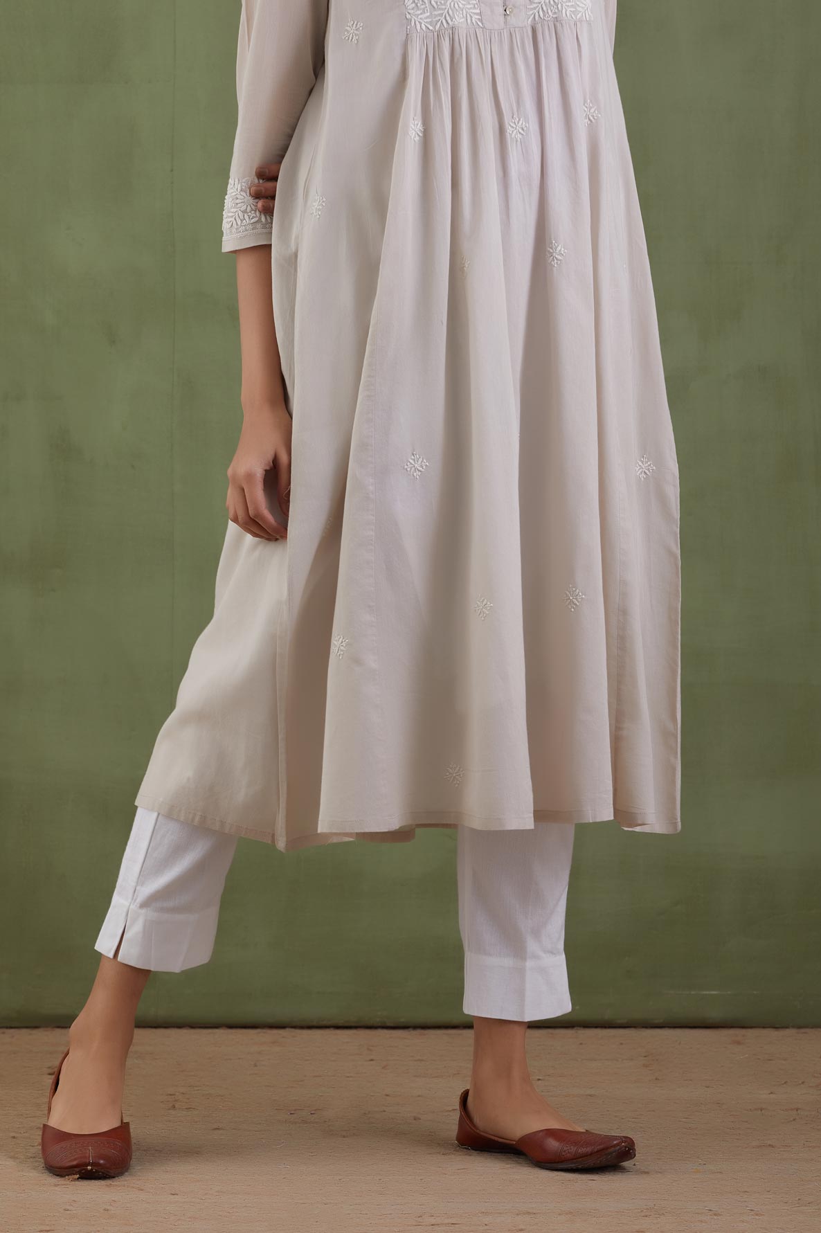 Earthen Chikankari Kurta Set