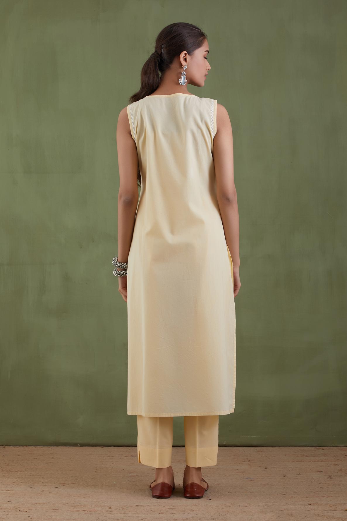 Sunehri Chikankari Kurta Set