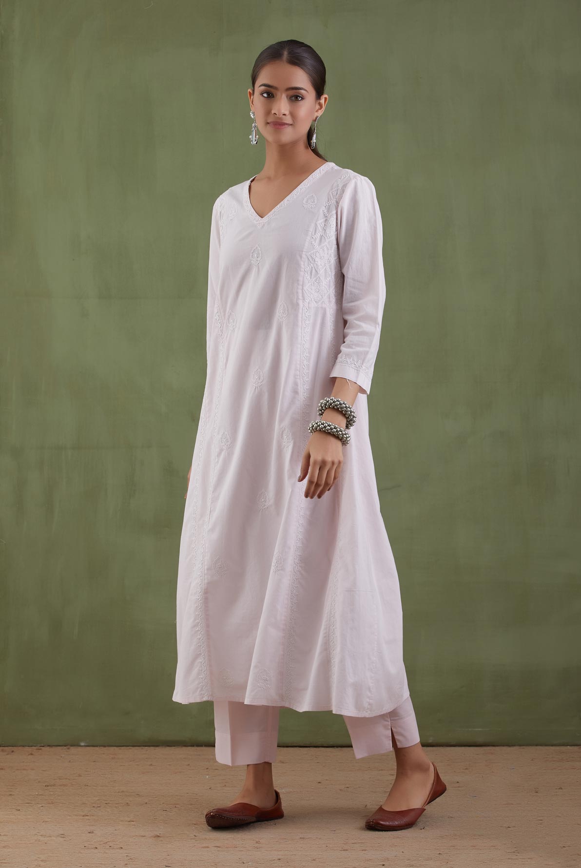 Nazuk Kali Chikankari Kurta Set