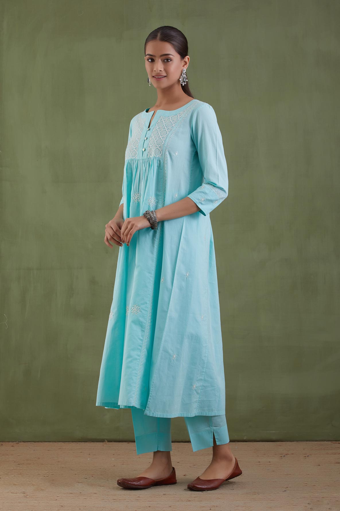 Firoza Chikankari Kurta Set