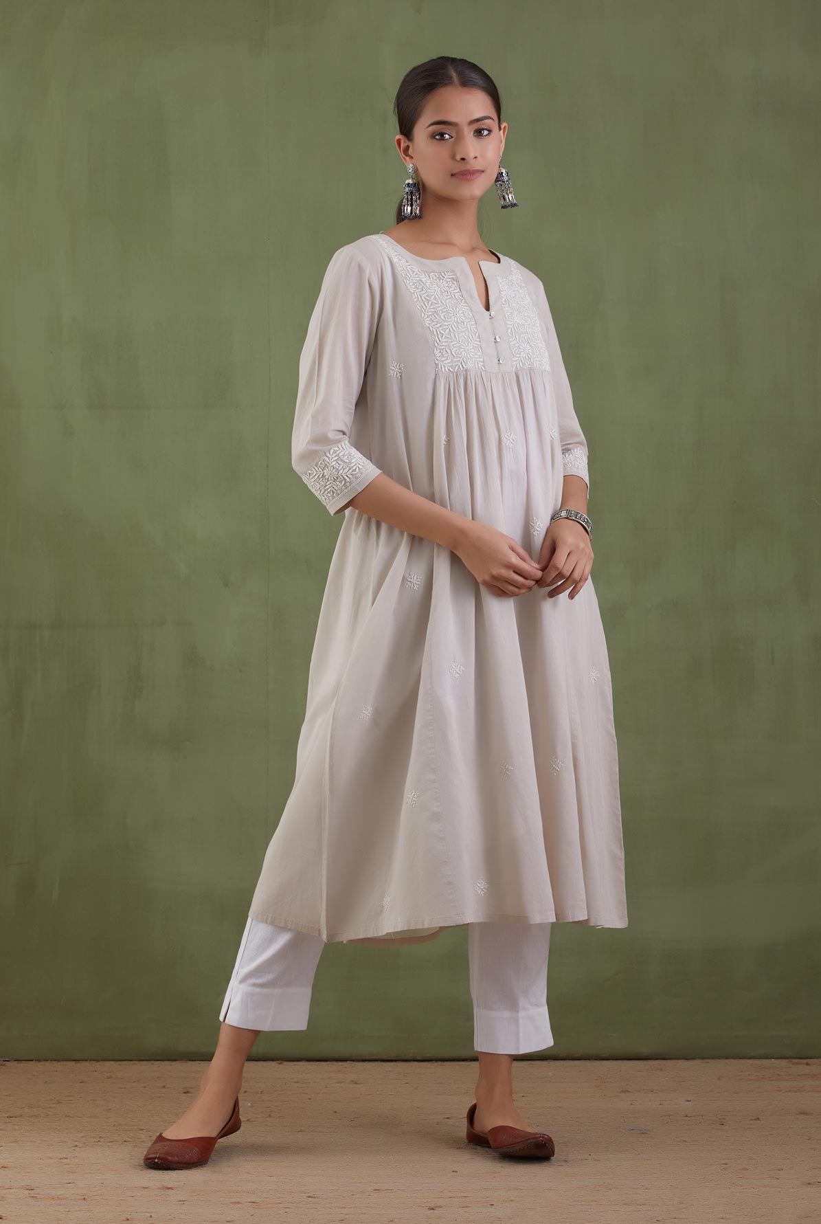 Earthen Chikankari Kurta Set