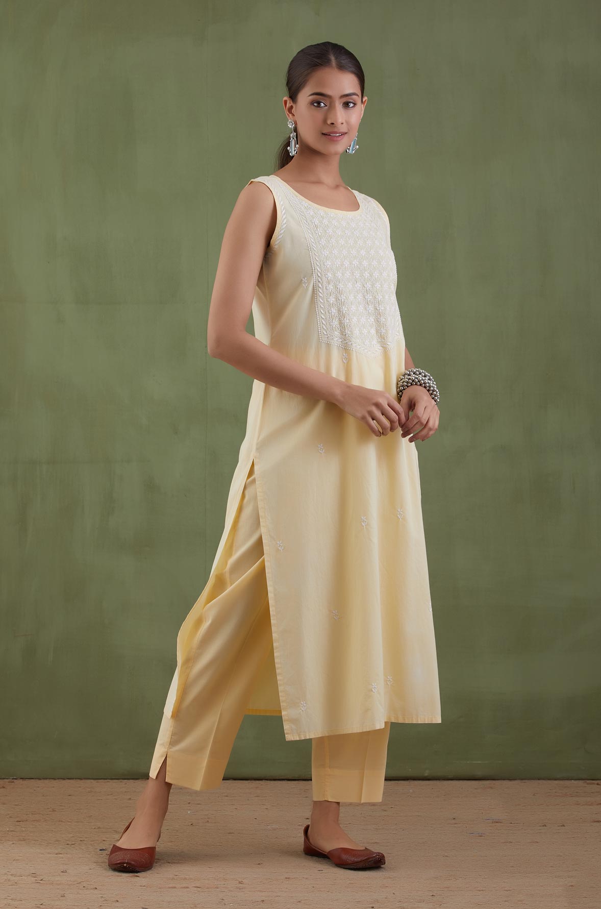 Sunehri Chikankari Kurta Set