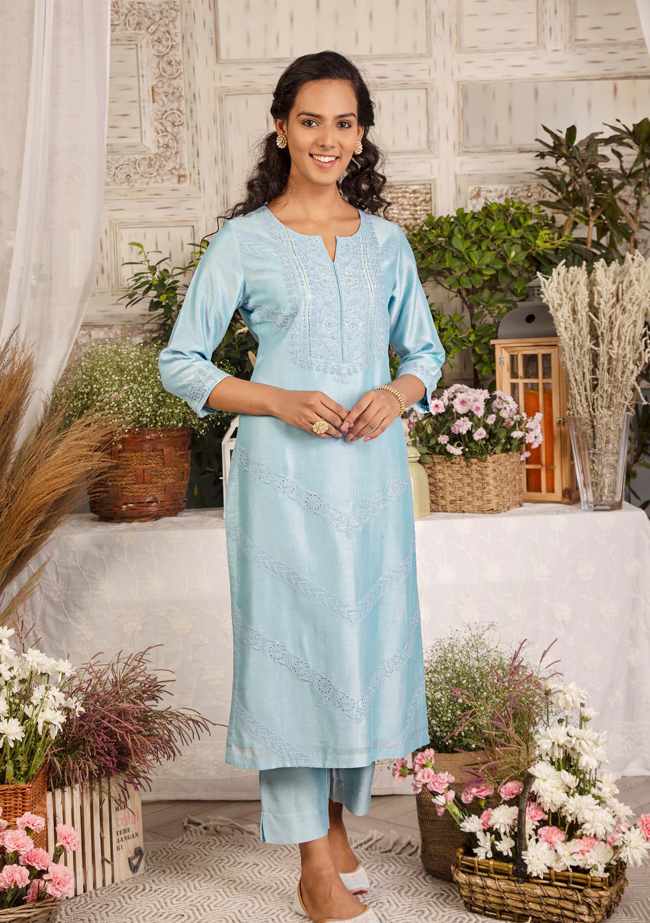 Chikankari And Mukaish Kurta