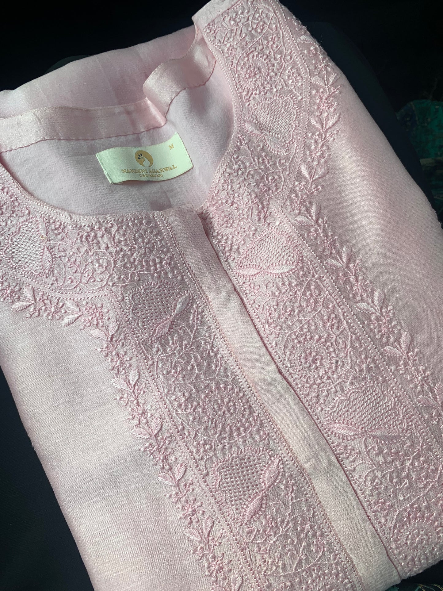 Chikankari Jaali Bootis And Neckline Kurta