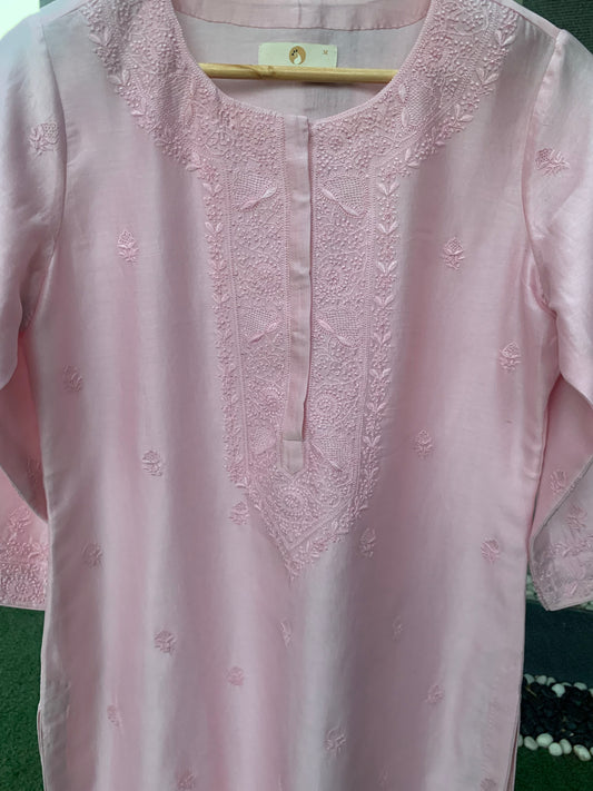 Chikankari Jaali Bootis And Neckline Kurta
