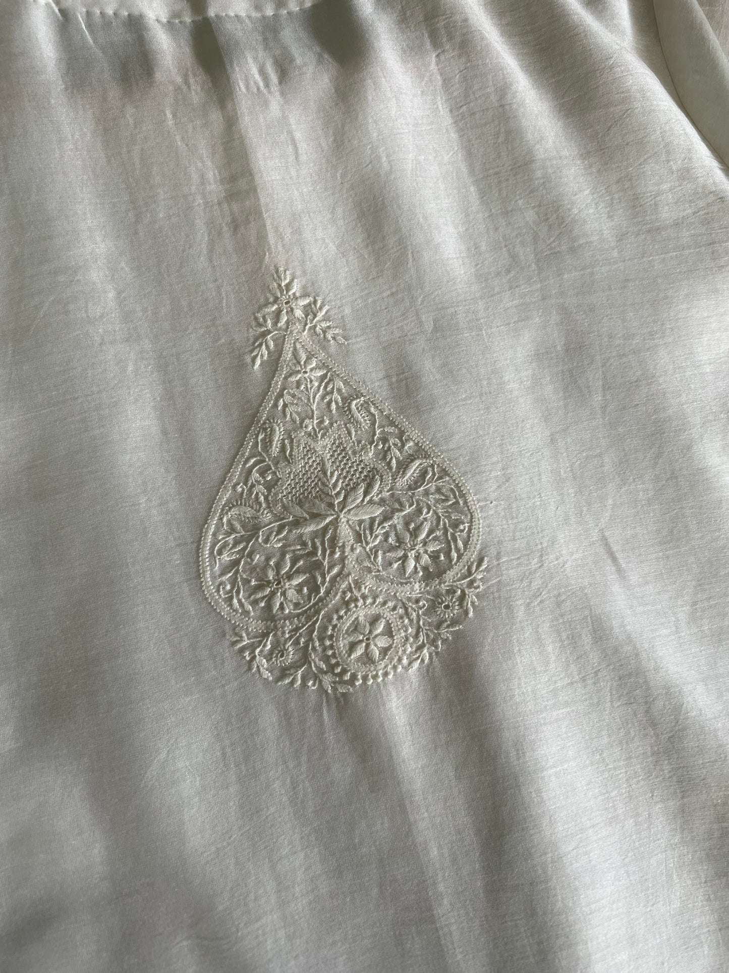 Chand Phool Kurta with Bootis