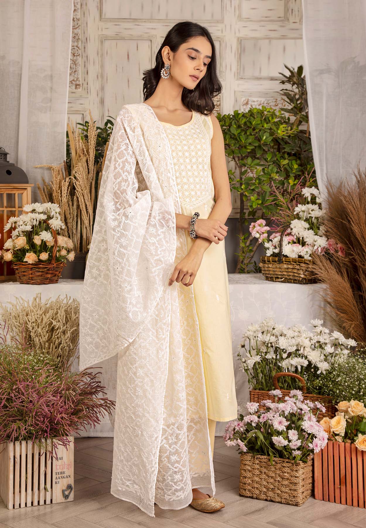 White chikankari kota doria dupatta
