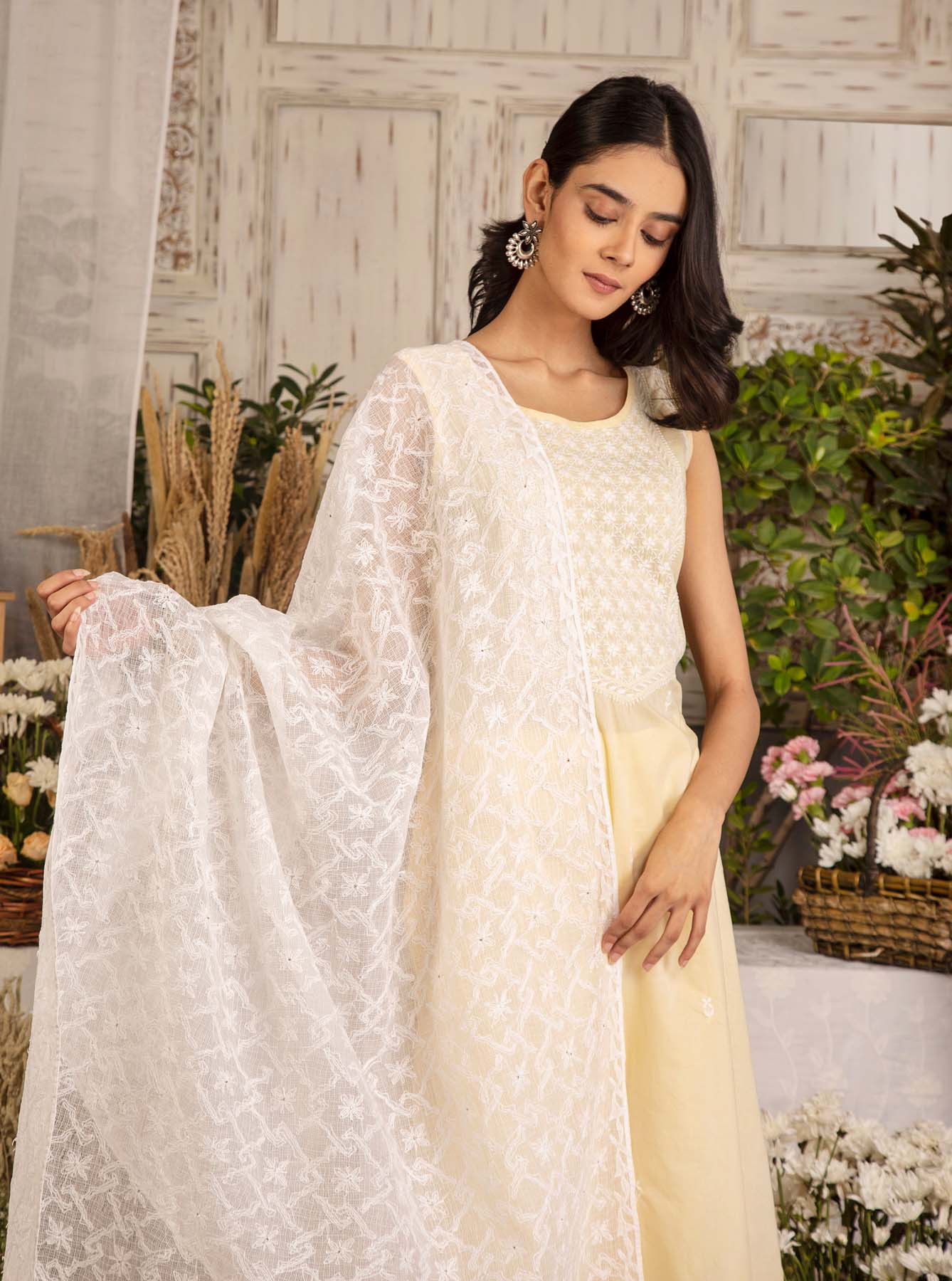 White chikankari kota doria dupatta