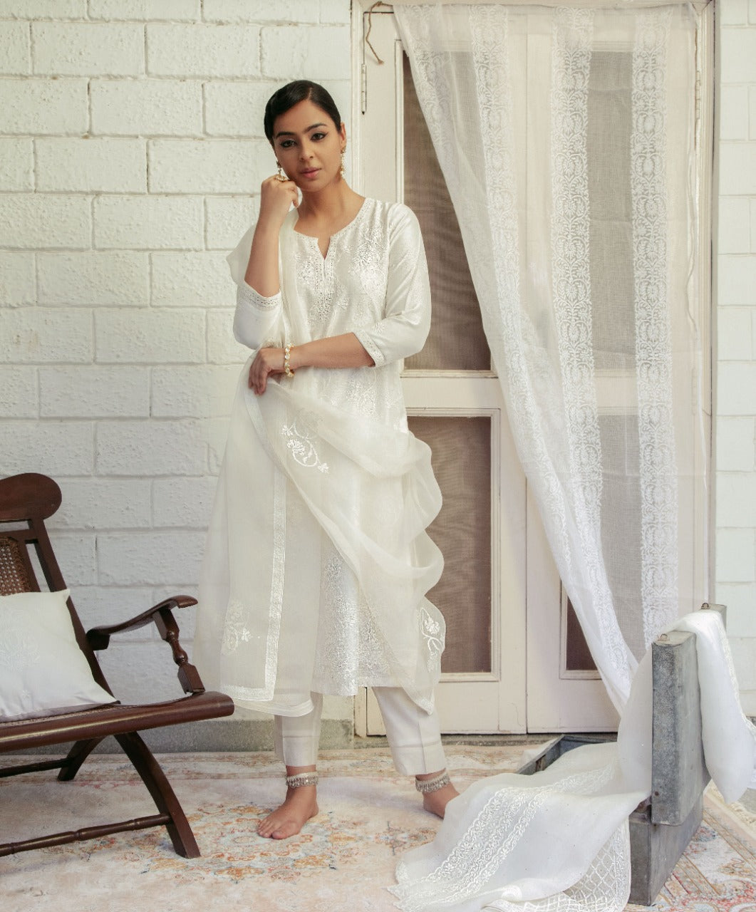 Tuberose Bootas Dupatta