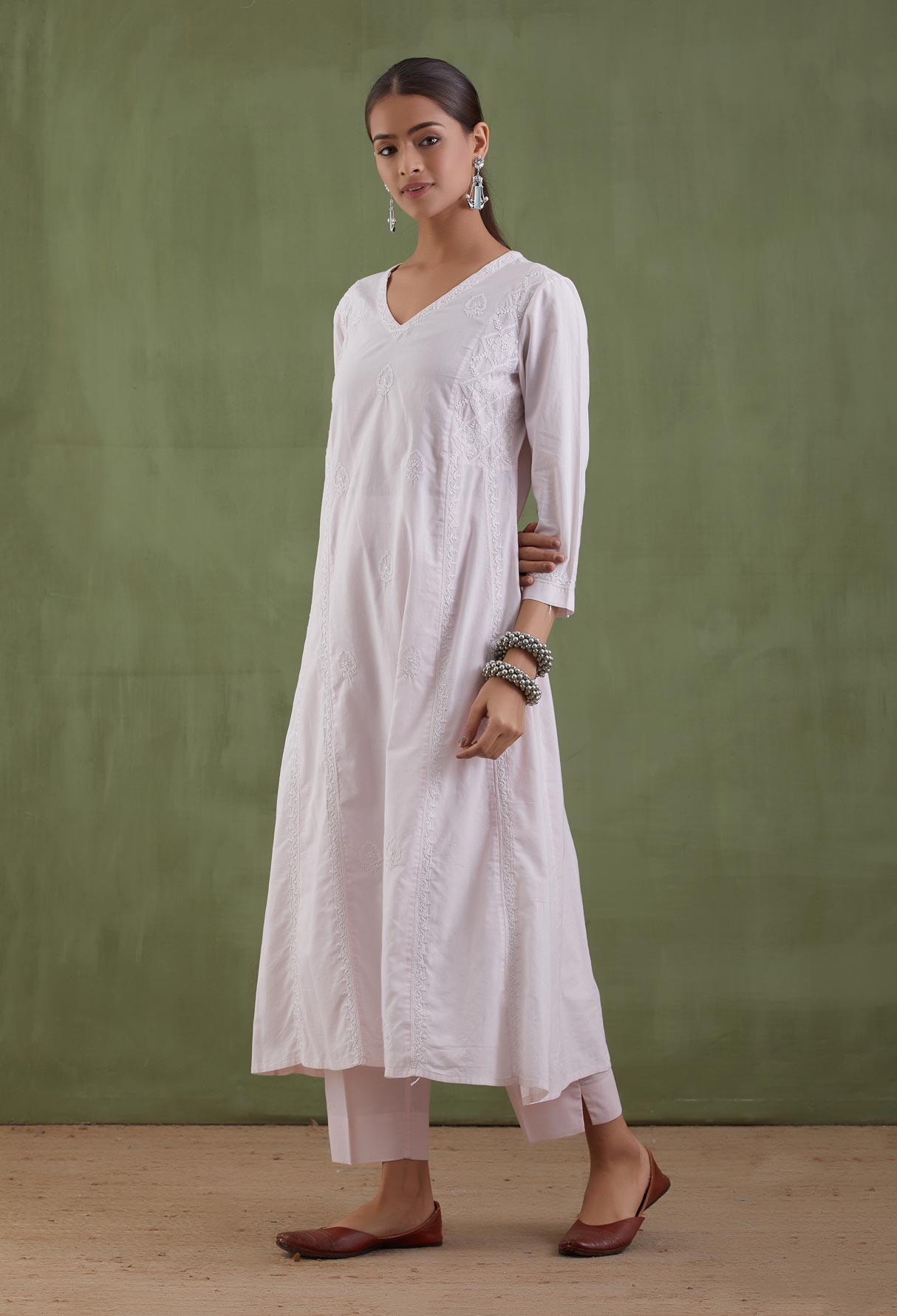 Nazuk Kali Chikankari Kurta Set