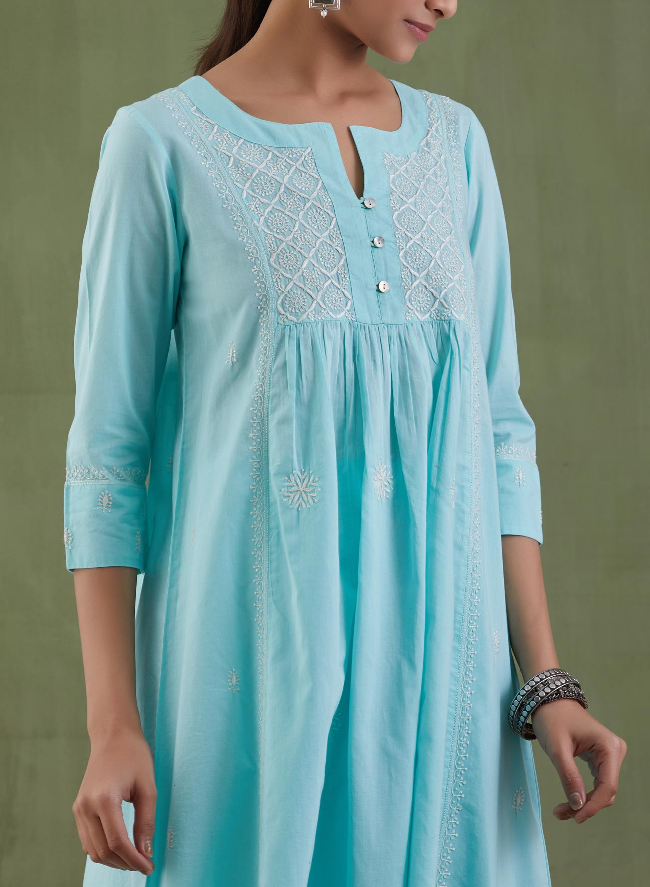 Firoza Chikankari Kurta Set